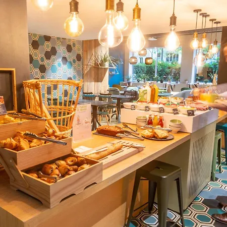 Ibis Styles Paris 16 Hotel 3*