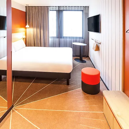 Ibis Styles Paris 16 Hotel