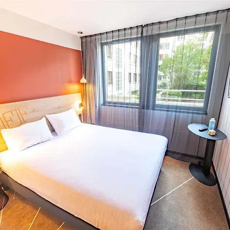 Ibis Styles Paris 16 Hotel 3*