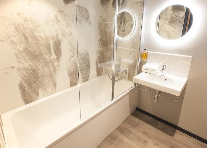 Ibis Styles Paris 16 Hotel 3*