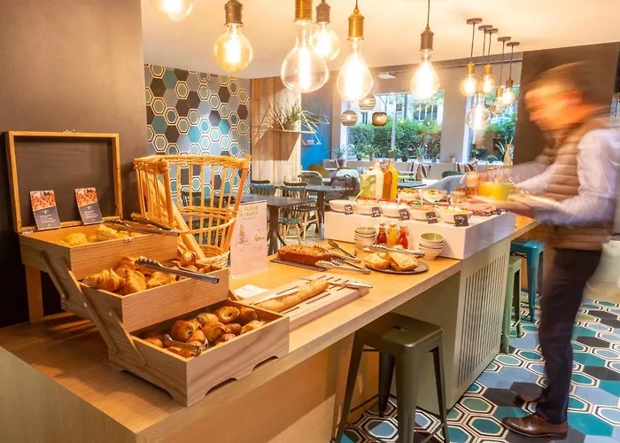 Ibis Styles Paris 16 Hotel 3*