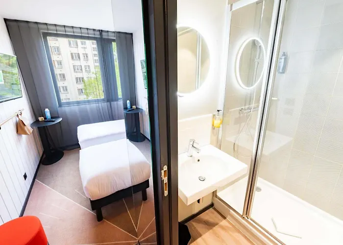 Ibis Styles Paris 16 Hotel 3*
