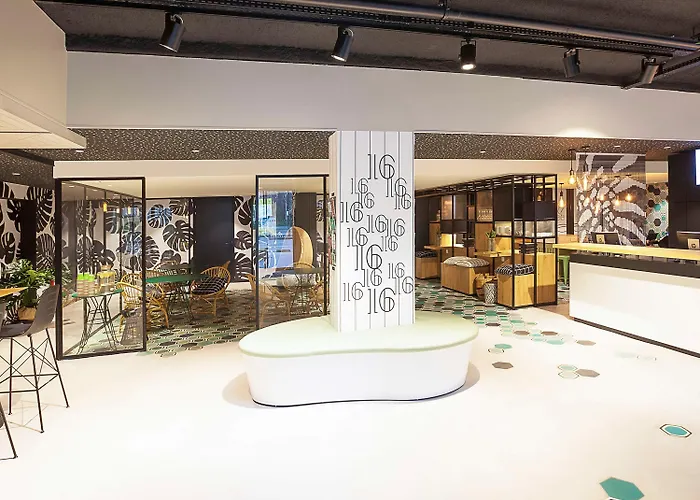 Ibis Styles Paris 16 Hotel 3*